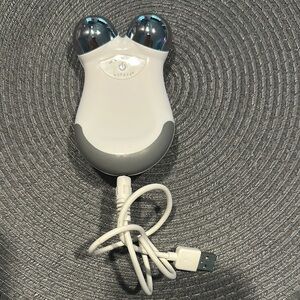 NuFace Toning Device in White and Silver